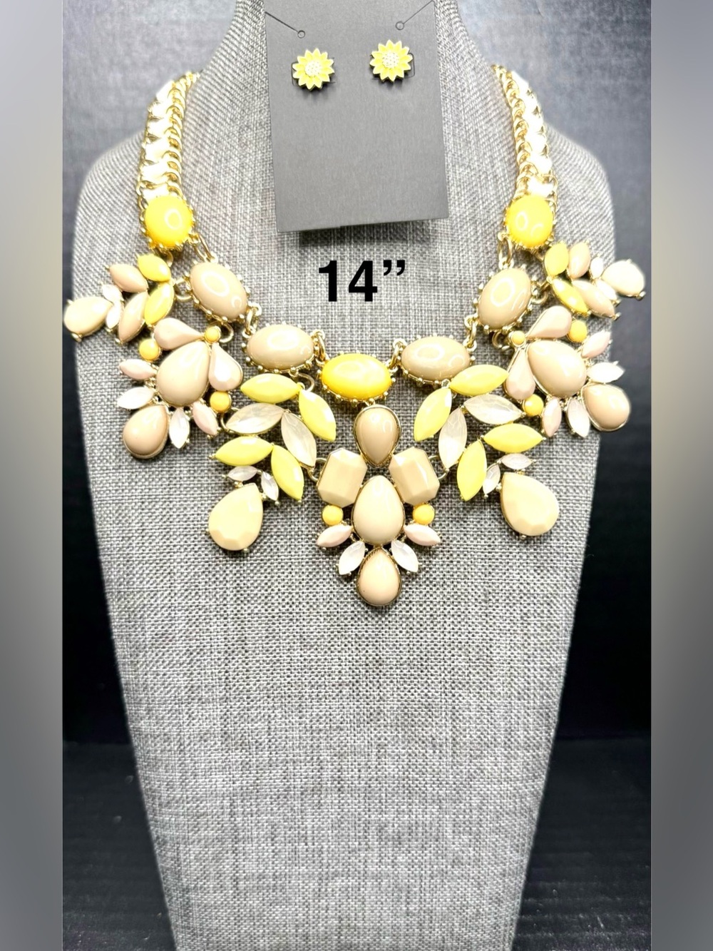 Source Unknown Yellow & Cream Floral Bib Necklace with Gold Chain